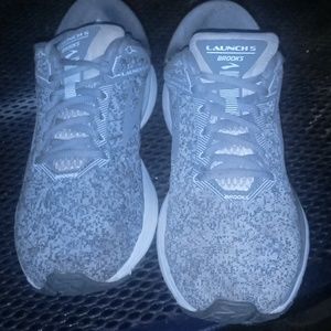 Women's Brooks Launch 5 running shoes